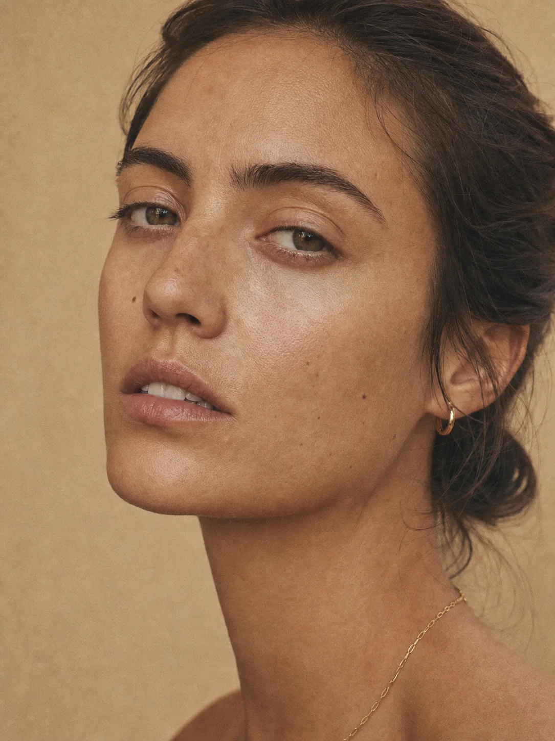 Natural skin showing visible dullness and dehydration